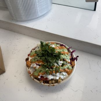 Flavor Hive - Chicken and honey hot chicken bowl - Halal Near Me - Alexandria, Virginia Flavor Hive - Chicken and honey hot chicken bowl - Halal Near Me - Alexandria, Virginia