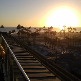 High Rooftop Lounge - Lounges Near Me - Venice, California High Rooftop Lounge - Lounges Near Me - Venice, California