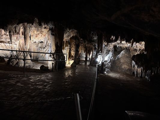 Luray Caverns by null