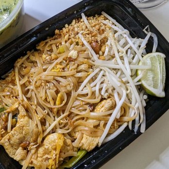 Paste Thai - Average pad Thai - Thai Near Me - Davis, California