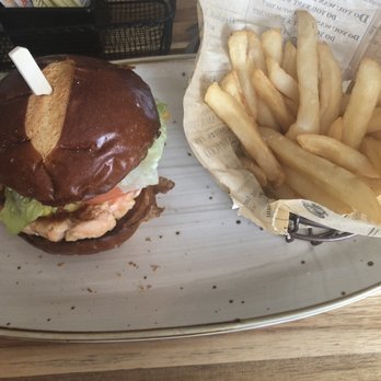 Hatch 44 Cafe - Cafes Near Me - Metuchen, New Jersey
