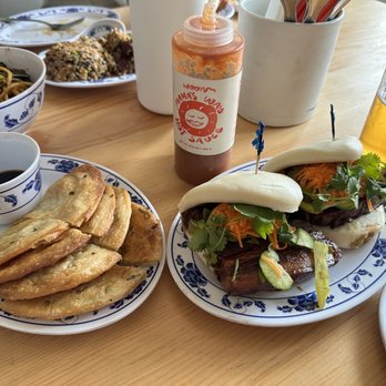 Woon - Scallion pancakes and pork bao - Chinese Near Me - Los Angeles, California Woon - Scallion pancakes and pork bao - Chinese Near Me - Los Angeles, California