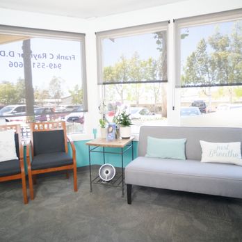 Frank C Raymer - We offer coffee, tea and water in our comfortable waiting area - Cosmetic Dentists Near Me - Irvine, California