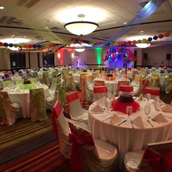 Holiday Inn & Suites - Hotels Near Me - Elgin, Illinois Holiday Inn & Suites - Hotels Near Me - Elgin, Illinois