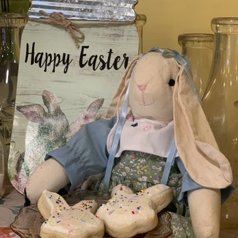 Mama's Coffee House - Everybunny loves Mama's sugar cookies! - Coffee & Tea Near Me - Winchester, Ohio