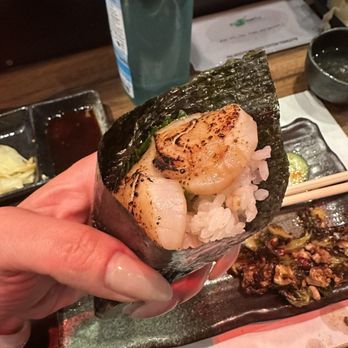 Seaweed Hand Roll Bar - Seared scallops roll - Sushi Bars Near Me - Glendale, California Seaweed Hand Roll Bar - Seared scallops roll - Sushi Bars Near Me - Glendale, California