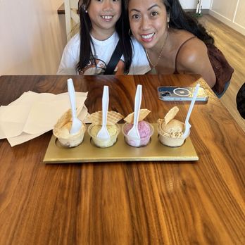 Sip N Snacks - Flight of ice cream... with GF and kiddo! - Bubble Tea Near Me - Arlington Heights, Illinois Sip N Snacks - Flight of ice cream... with GF and kiddo! - Bubble Tea Near Me - Arlington Heights, Illinois
