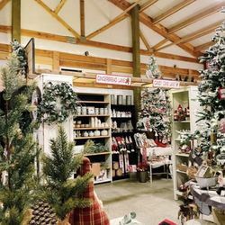 The Modern Farmhouse - Christmas 2020