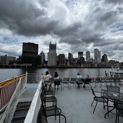 Gateway Clipper Fleet - Pittsburg City