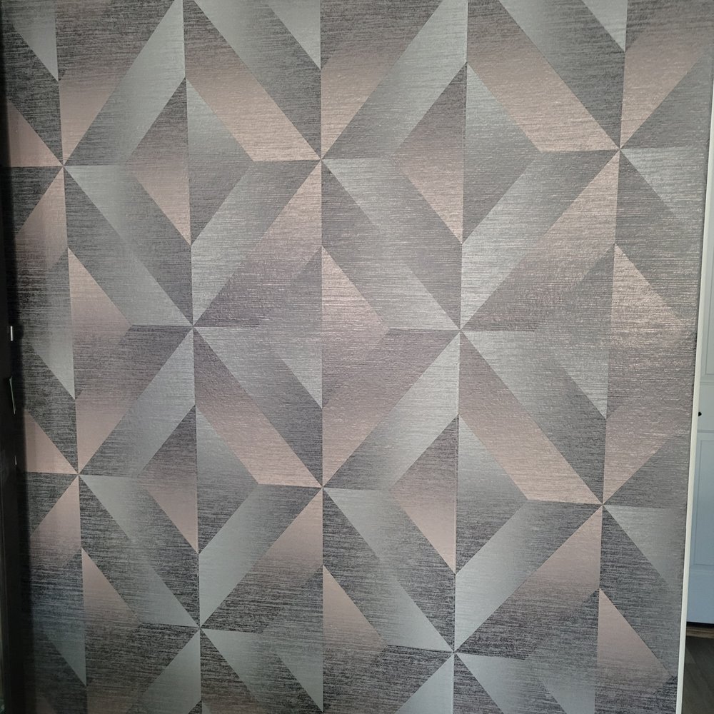 Accent wall in dining area Accent wall in dining area