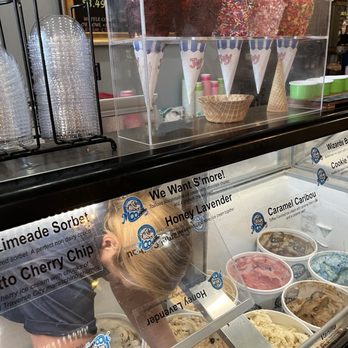 Dexter Creamery - Ice Cream & Frozen Yogurt Near Me - Dexter, Michigan