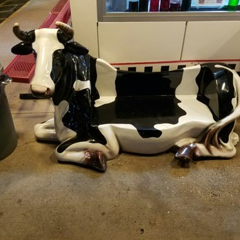 Nathan's Dairy Bar - This guy refused to moooooooove - Ice Cream & Frozen Yogurt Near Me - Manassas, Virginia