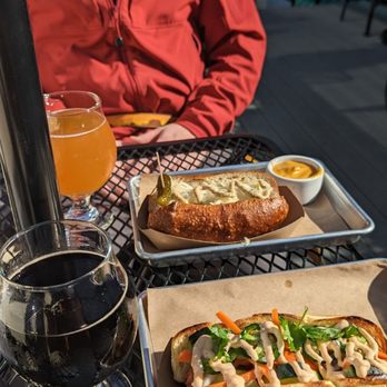 Three Stacks and a Rock Brewing - Breweries Near Me - Morro Bay, California