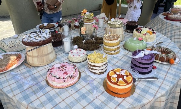 Hahdough German Bakery by null