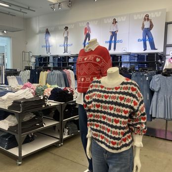 Old Navy - Men's Clothing Near Me - Orlando, Florida