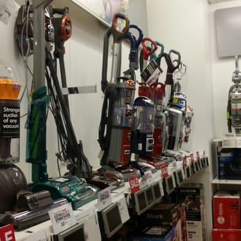 Kohl's - Soo many vacuums, so little time.  Wonderful selection to choose from, including Dyson, Shark, etc. - Department Stores Near Me - LA QUINTA, California