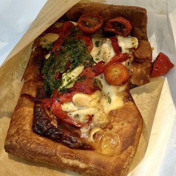 Paris Baguette - Pesto Chicken Pizzetta with Goat Cheese - Coffee & Tea Near Me - New York, New York Paris Baguette - Pesto Chicken Pizzetta with Goat Cheese - Coffee & Tea Near Me - New York, New York