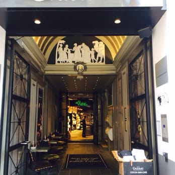 Hotel Chocolat - The entrance - Chocolatiers & Shops Near Me - Copenhagen, 84 Hotel Chocolat - The entrance - Chocolatiers & Shops Near Me - Copenhagen, 84