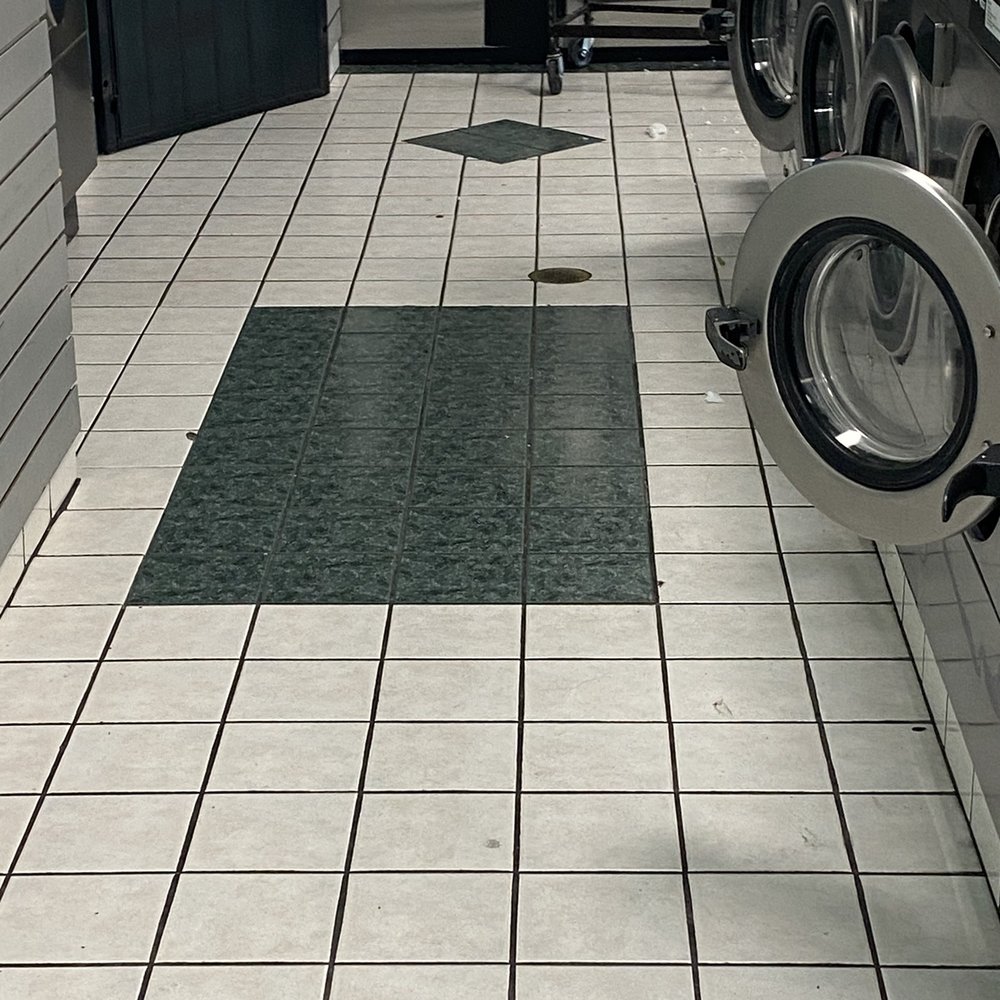 Arms Coin Laundry - Laundromat Near Me - Vista, California Arms Coin Laundry - Laundromat Near Me - Vista, California