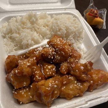 Asian Kitchen - Sesame Chicken and Steamed Rice - Taiwanese Near Me - Wichita Falls, Texas Asian Kitchen - Sesame Chicken and Steamed Rice - Taiwanese Near Me - Wichita Falls, Texas