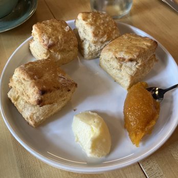 Kiddo Restaurant - Buttermilk biscuits with apricot jam - Cocktail Bars Near Me - Philadelphia, Pennsylvania Kiddo Restaurant - Buttermilk biscuits with apricot jam - Cocktail Bars Near Me - Philadelphia, Pennsylvania