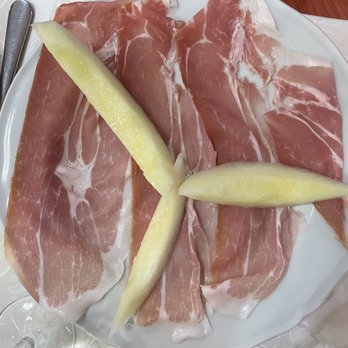 La Selva - Perschutto di Parma w melon - Italian Near Me - Agerola, NA La Selva - Perschutto di Parma w melon - Italian Near Me - Agerola, NA