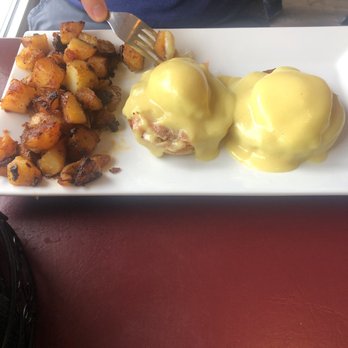 Rozie's Breakfast Cafe - Poached eggs on smoked salmon - Breakfast & Brunch Near Me - St Catharines, Ontario Rozie's Breakfast Cafe - Poached eggs on smoked salmon - Breakfast & Brunch Near Me - St Catharines, Ontario
