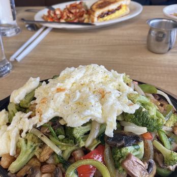 Arnie’s Cafe - Veggie skillet with egg whites. Delicious!!! - Breakfast & Brunch Near Me - Reno, Nevada