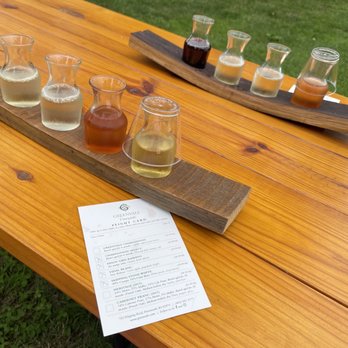Greenvale Vineyards - Wine flights - Wineries Near Me - Portsmouth, Rhode Island