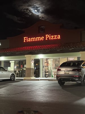 Fiamme Pizza by null