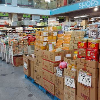 Seasons Foodmart - boxes of food in a store - Grocery Near Me - Thornhill, Ontario Seasons Foodmart - boxes of food in a store - Grocery Near Me - Thornhill, Ontario