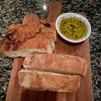 Vinny's on Windward - Bread board - Italian Near Me - Alpharetta, Georgia