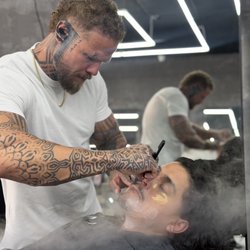 Purpose LA - Steam Shave and Undereye treatment during a VIP Grooming Session.
