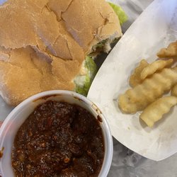 Mr Mac's Canteen - Bacon cheeseburger (that I couldn't wait to take a bite out of) fries and their famous spicy chili (A MUST TRY!!!)