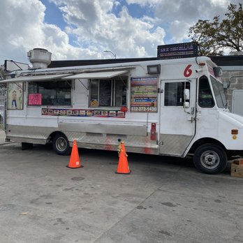 Taqueria Don Tin - a food truck parked in a parking lot - Food Trucks Near Me - Houston, Texas Taqueria Don Tin - a food truck parked in a parking lot - Food Trucks Near Me - Houston, Texas