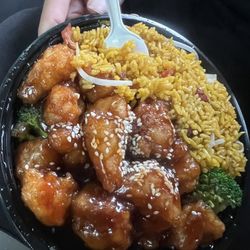 Sesame chicken lunch special