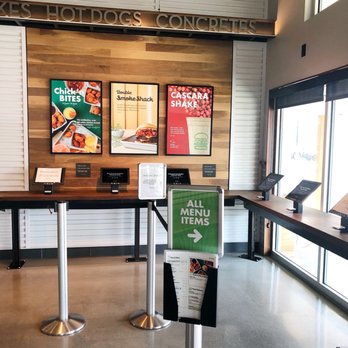 Shake Shack Old Town - Fast Food Near Me - Dallas, Texas Shake Shack Old Town - Fast Food Near Me - Dallas, Texas