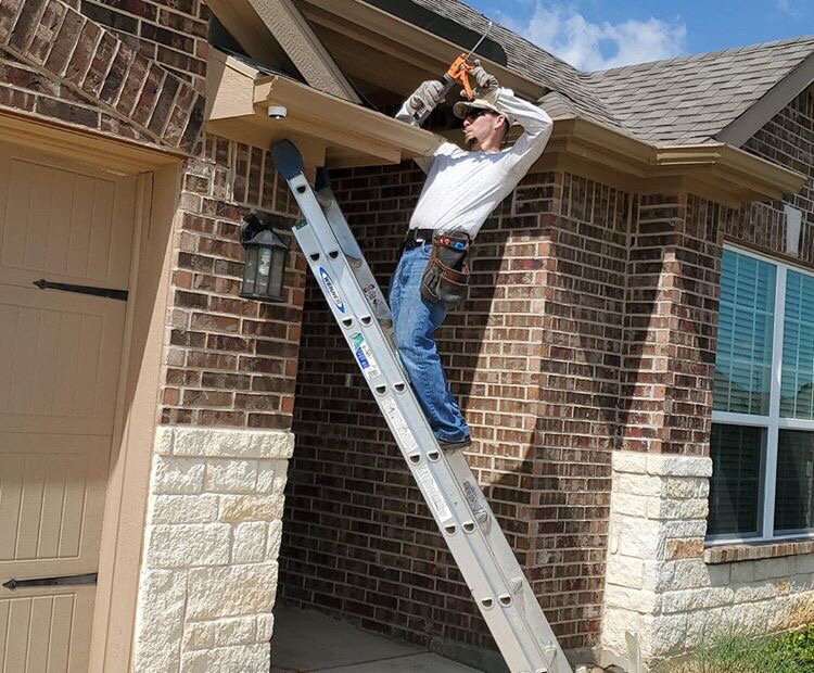 Slide of Black Diamond Seamless Gutter