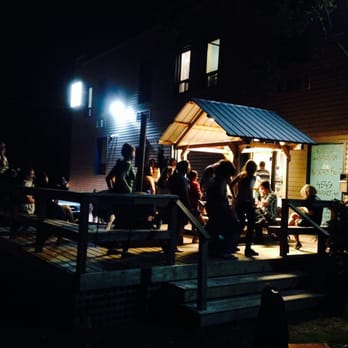 HI-Niagara Falls Hostel - Hostels Near Me - Niagara Falls, Ontario HI-Niagara Falls Hostel - Hostels Near Me - Niagara Falls, Ontario