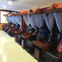 The chairs here not only recline all the way, but they have massagers and TV's above each seat! The chairs here not only recline all the way, but they have massagers and TV's above each seat!