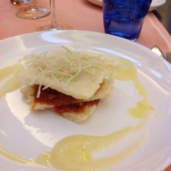 La Piana - Il famigerato "Millefoglie di riso croccante con ragù di pasta di salame fresca" - Italian Near Me - Carate Brianza, Manitoba