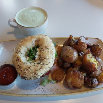 Everly - New American Near Me - Madison, Wisconsin