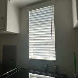 Unique Drapery & Custom Blinds - Laundry