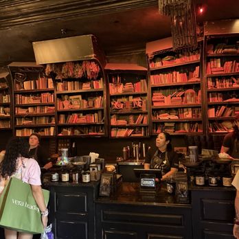 Gideon's Bakehouse - Bakeries Near Me - Lake Buena Vista, Florida