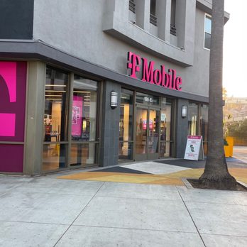 T-Mobile Experience Store - Mobile Phones Near Me - Long Beach, California T-Mobile Experience Store - Mobile Phones Near Me - Long Beach, California