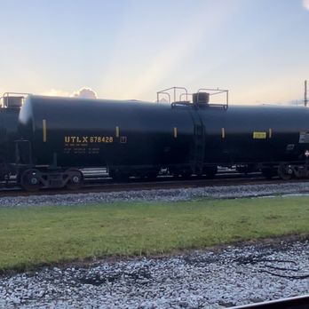 The Refinery - Music Venues Near Me - Charleston, South Carolina
