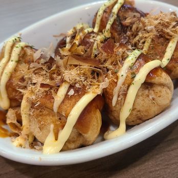 Manpuku Japanese Eatery - Japanese Near Me - Toronto, Ontario