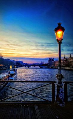 Pont des Arts by null