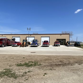 Lake Towing - Getting moved into new shop - Towing Near Me - Clear Lake, Iowa Lake Towing - Getting moved into new shop - Towing Near Me - Clear Lake, Iowa