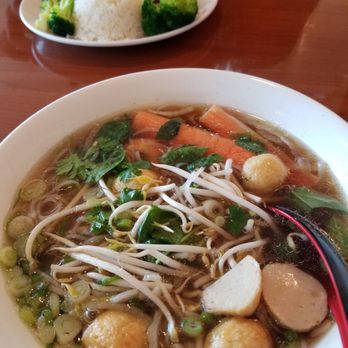 Pho 4U - Seafood pho and sesame chicken w/broccoli - Vietnamese Near Me - San Antonio, Texas Pho 4U - Seafood pho and sesame chicken w/broccoli - Vietnamese Near Me - San Antonio, Texas